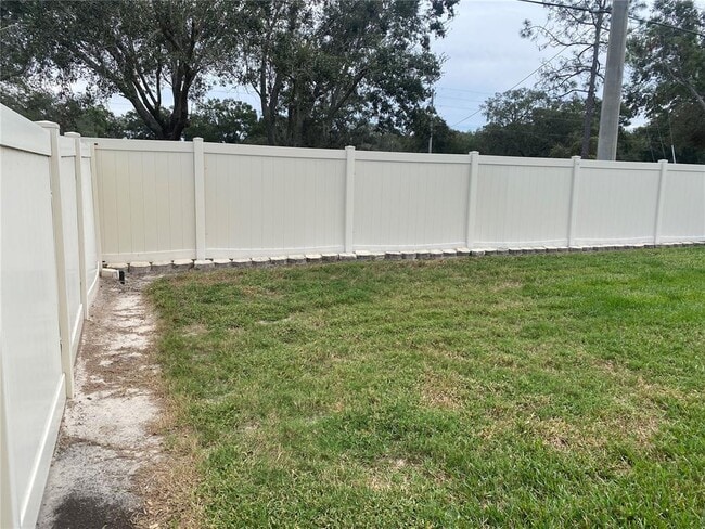 Building Photo - 1814 Cattleman Dr