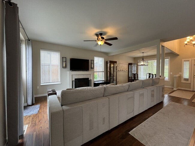 Building Photo - Elegant 5BR + Bonus Room Home with Bay Windows, Entertainment Room & Oversized Primary Retreat