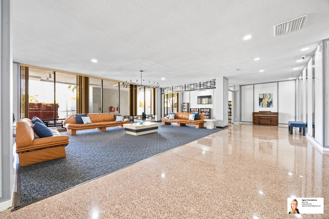 Building Photo - 137 Golden Isles Dr