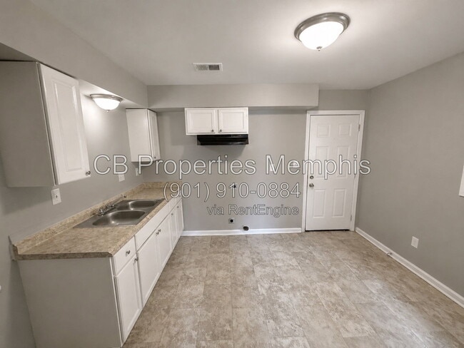 Building Photo - 4360 Bluebell St