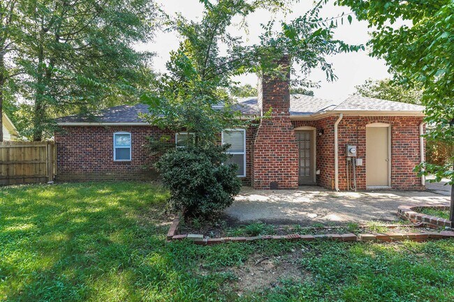 Building Photo - 6350 Limewood Ave