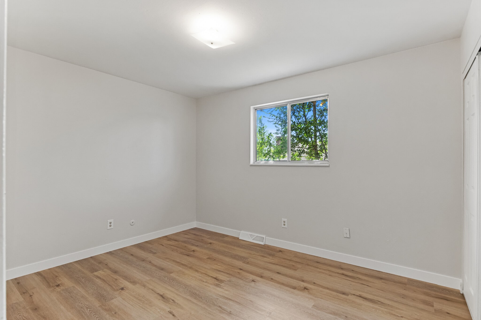 Building Photo - 9061 Osceola St