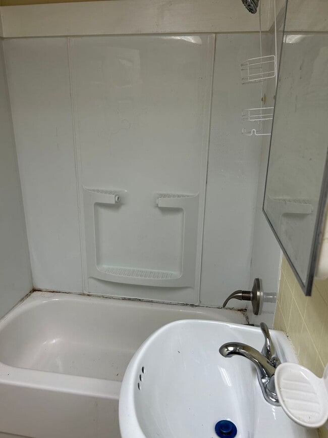 Building Photo - 18 N 11th St