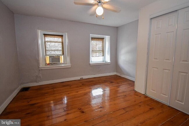 Building Photo - 132 Conarroe St