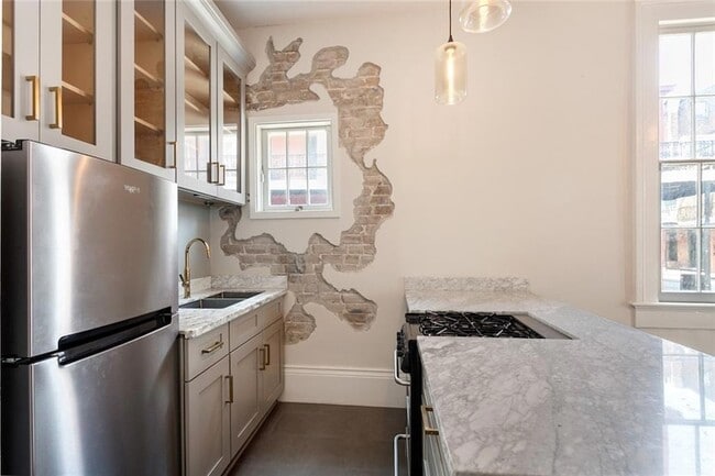 Building Photo - 1300 Chartres St