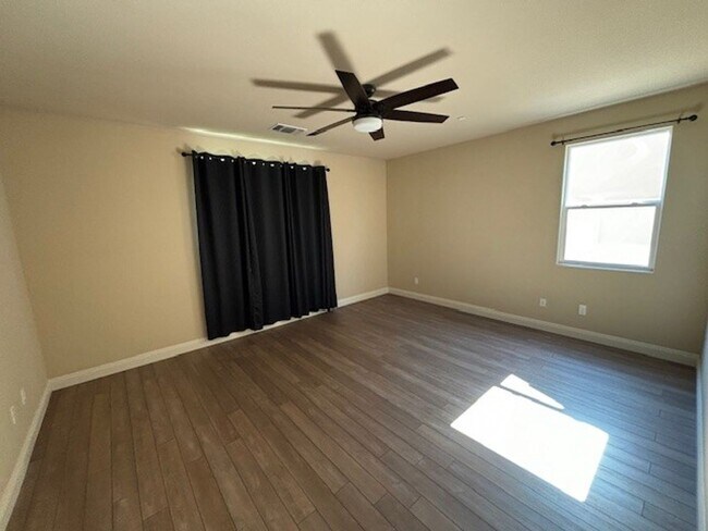 Building Photo - Elegant 4-Bedroom Home with Paid Solar in Gated Village Green Community