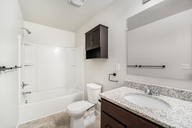 Building Photo - 33715 Birchlawn