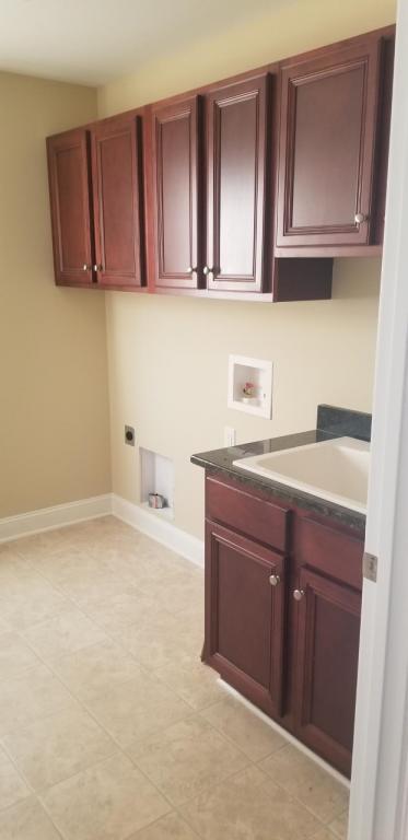 Building Photo - 405 S Pointe Dr