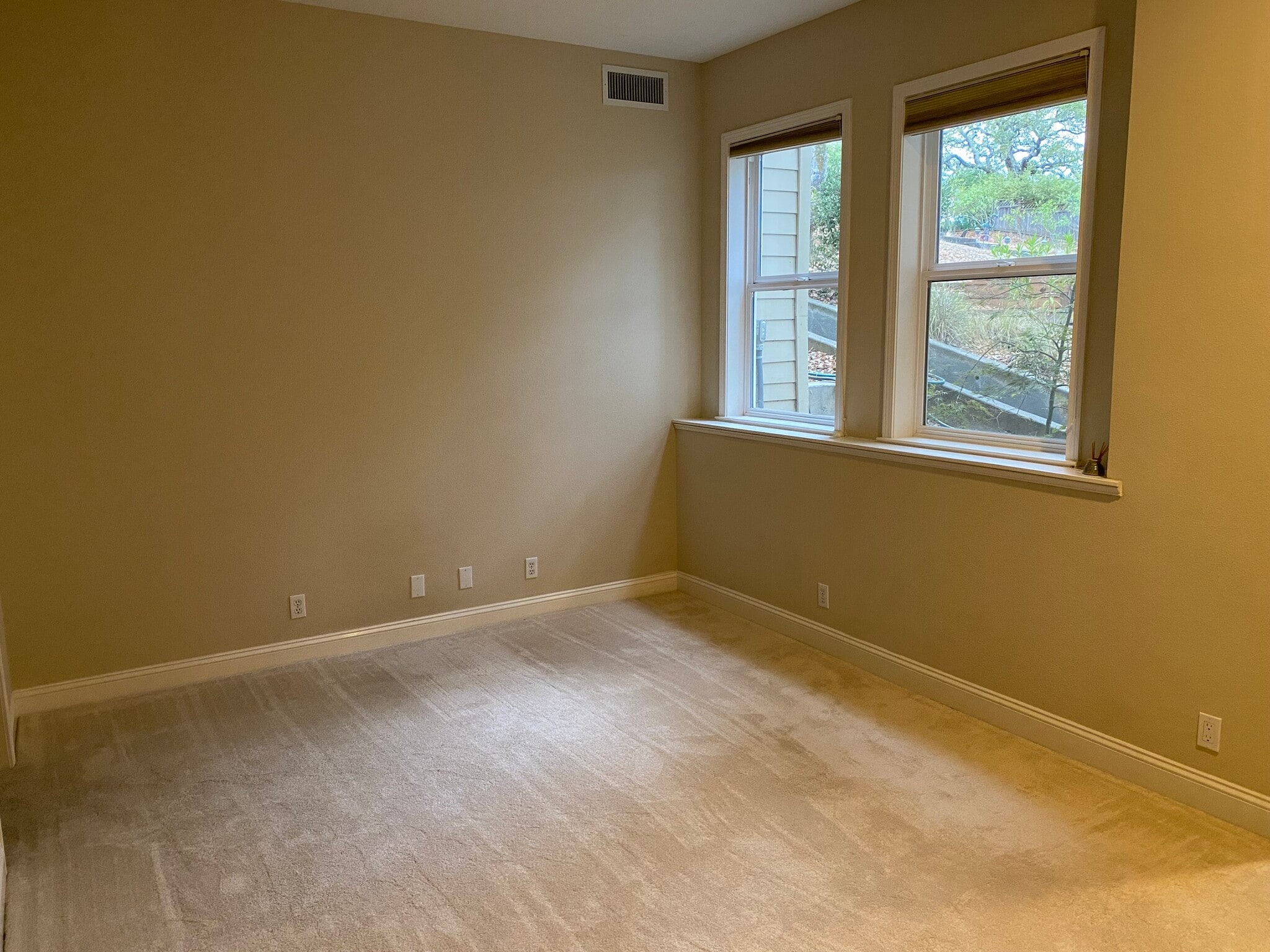 bedroom 2 - 2512 Laguna Vista Dr