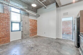 Building Photo - 4800 Brown St