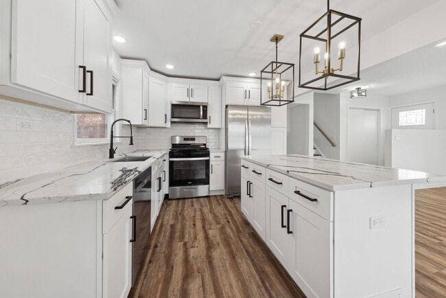 Building Photo - 4647 Johnson Ave