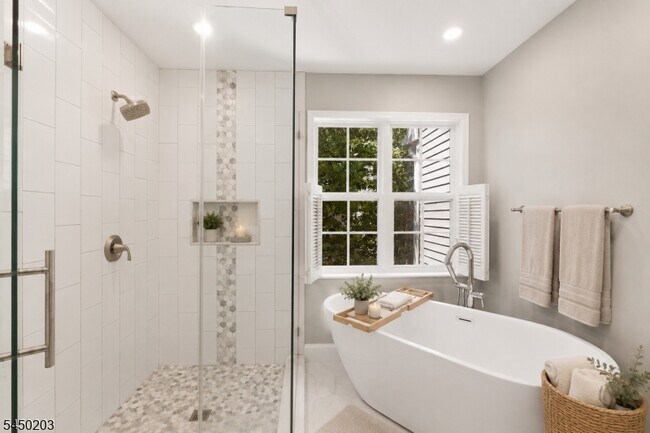Building Photo - 2202 Yardley Pl
