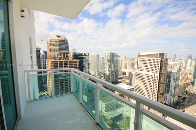 Building Photo - 950 Brickell Bay Dr