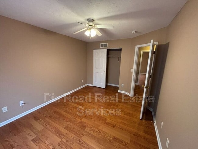 Building Photo - 17 Ambergreen Ct