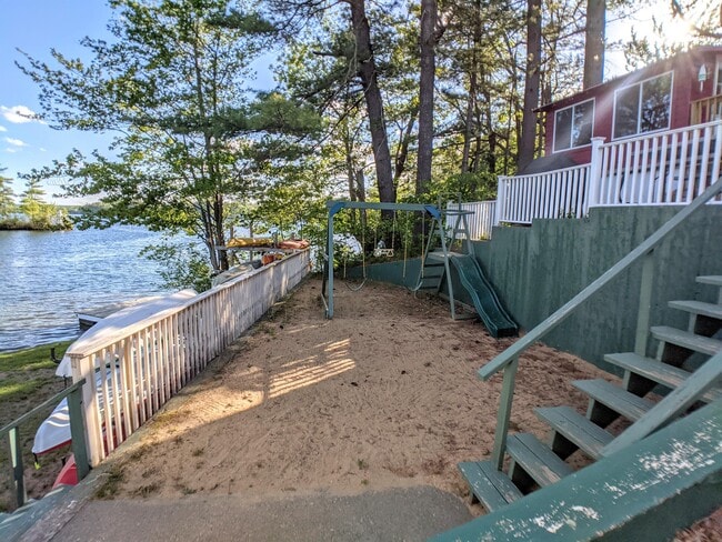 Building Photo - 885 Laconia Rd