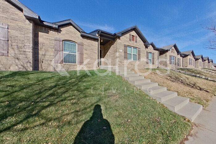 Building Photo - 7110 Mosley St