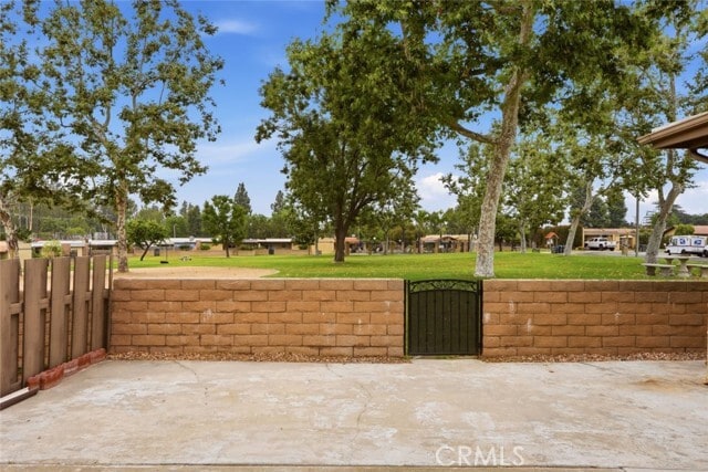 Building Photo - 725 Palomares Ave