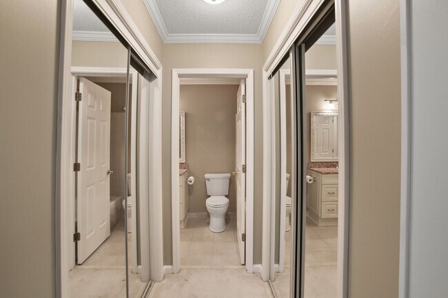 Building Photo - Charming 2-Bedroom, 2-Bathroom Rental with...