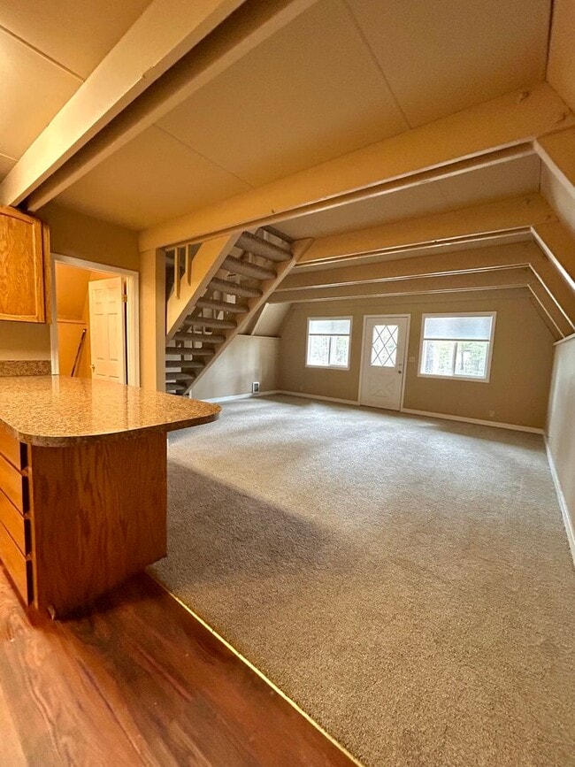 Building Photo - Charming A-Frame Cabin in La Pine!!