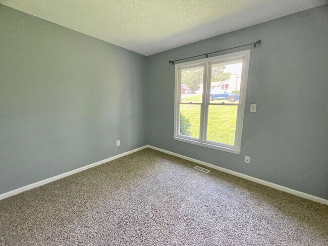 Building Photo - Charming 3-Bedroom Retreat In Fayetteville!