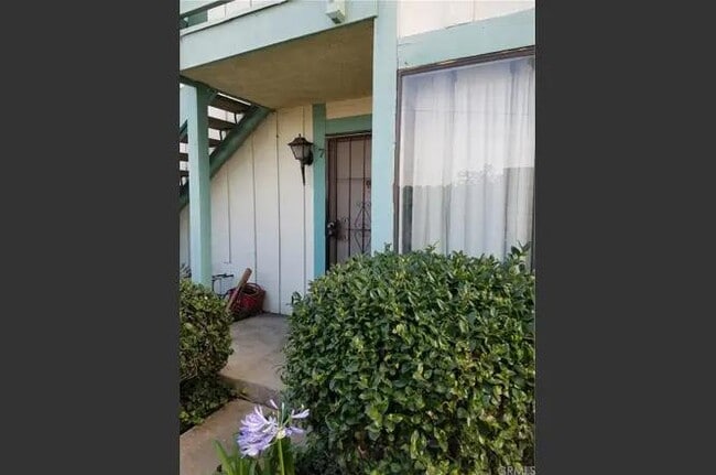 Primary Photo - 920 W Del Amo Blvd