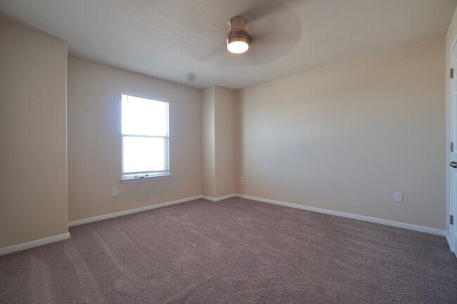 Building Photo - 445 Arrowhead Vine St