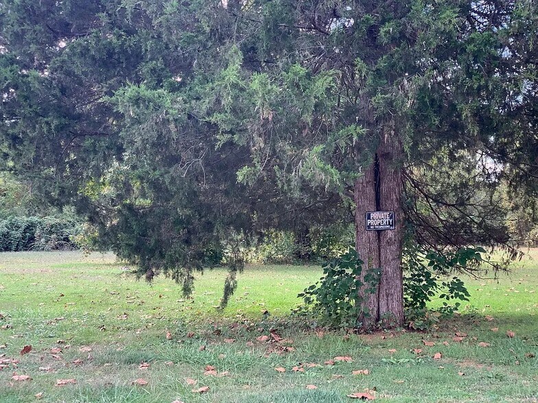 Building Photo - 322 Hollingsworth Mnr