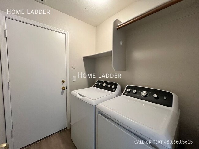 Building Photo - 10317 E Kiva Cir