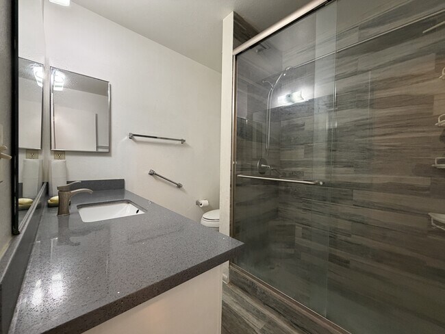 Building Photo - 6822 Endora Dr