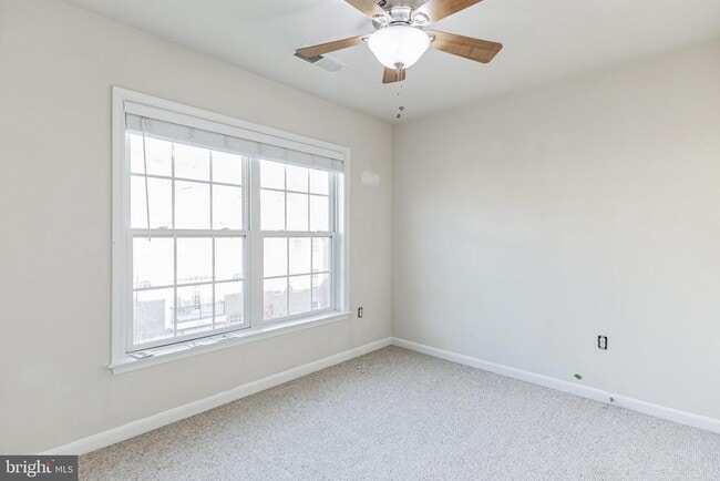 Building Photo - 523 Triadelphia Way