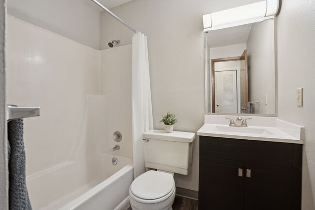 Interior Photo - Lantern Square Condominiums