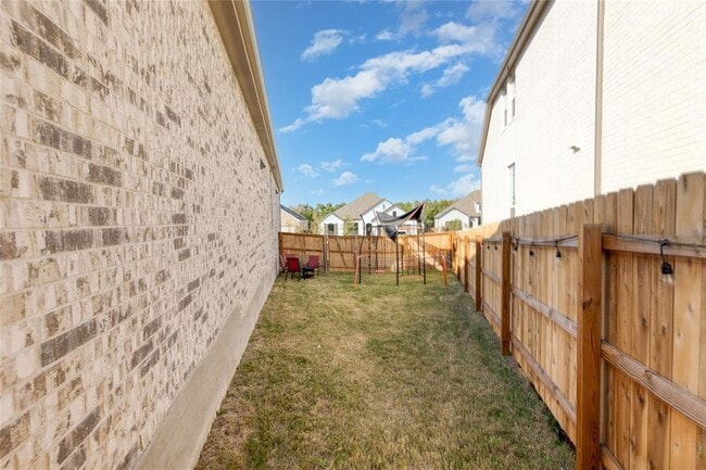 Building Photo - 916 Willie Rnch Wy