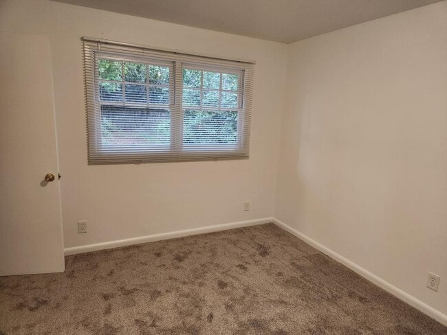 Building Photo - 16350 SE Vineyard Ln