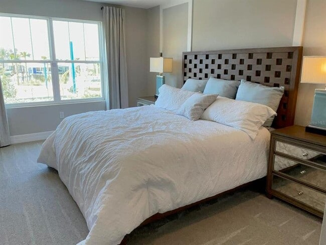 Building Photo - 7768 Clove Hitch Wy