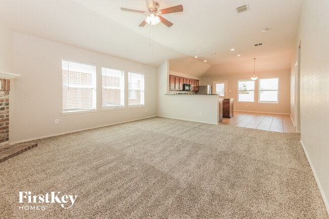 Building Photo - 2064 Fairview Dr