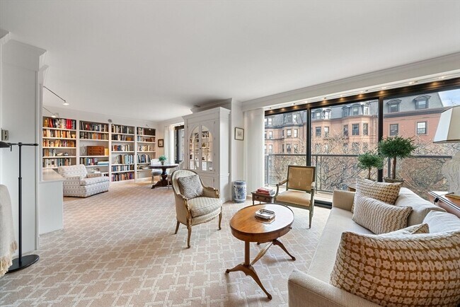 Building Photo - 180 Beacon St