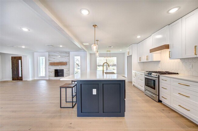 Building Photo - 1810 Eagle Falls Ct