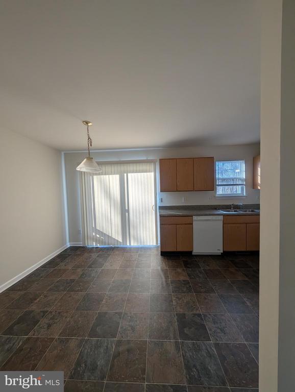 Building Photo - 322 Caribou Ln