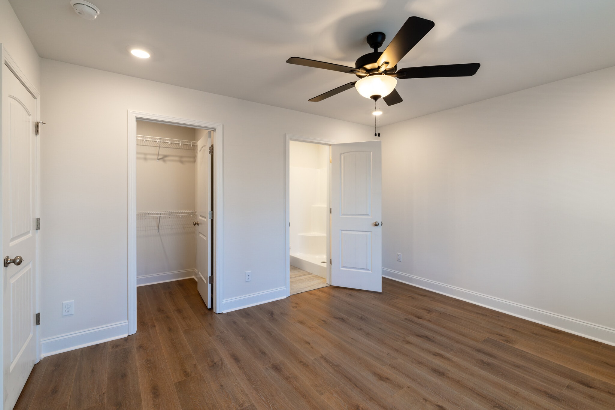 Building Photo - 812 Aubrey Ave