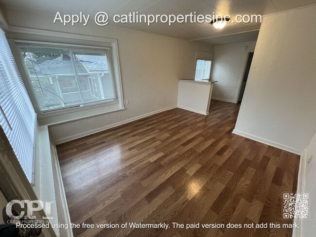 Building Photo - 323 15th Ave