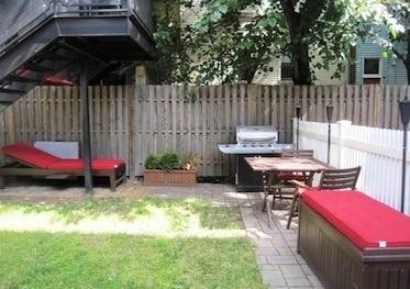 Building Photo - 557 2nd St