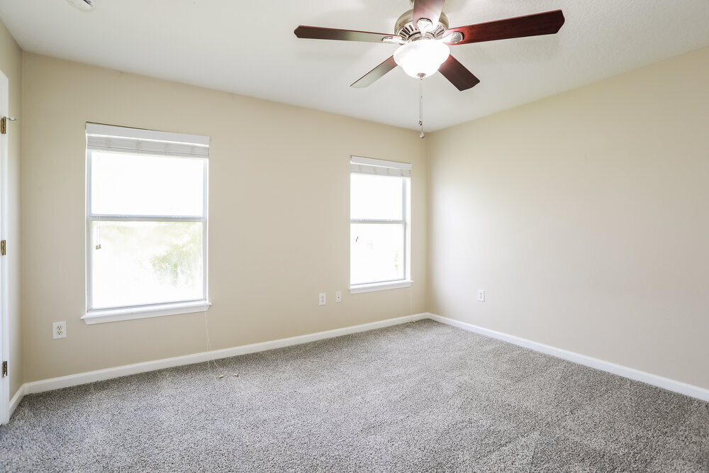 Building Photo - 899 Black Cherry Dr S