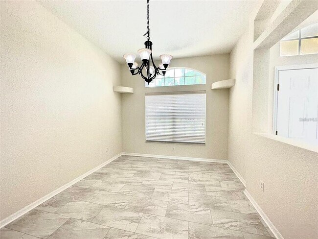 Building Photo - 14017 Wenzel Ave