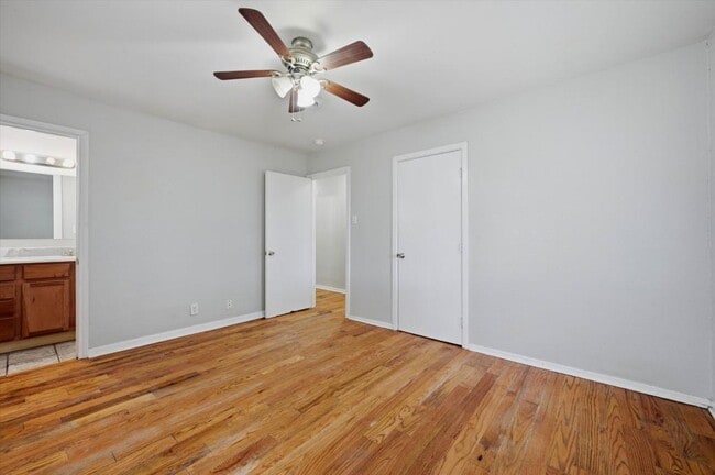 Building Photo - 2521 Hickory St