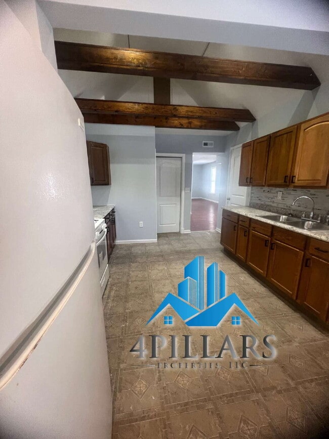 Building Photo - 5647 Sohl Ave