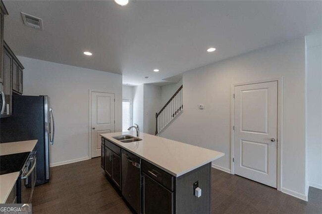 Building Photo - 898 Ambient Way
