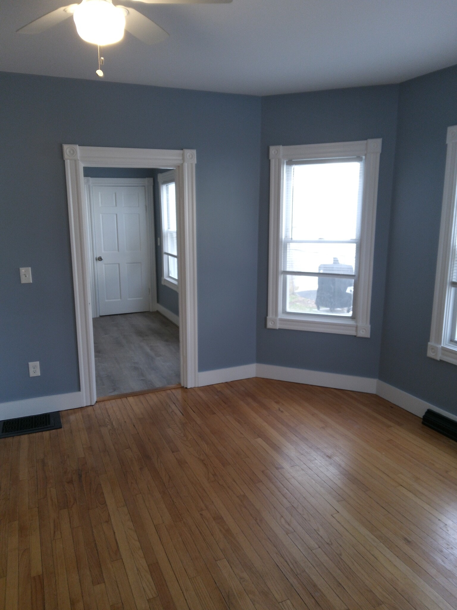 Building Photo - 13 2nd St