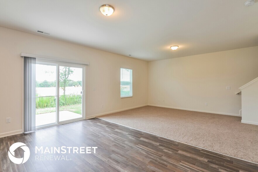 Building Photo - 724 Kenyon Spring Dr