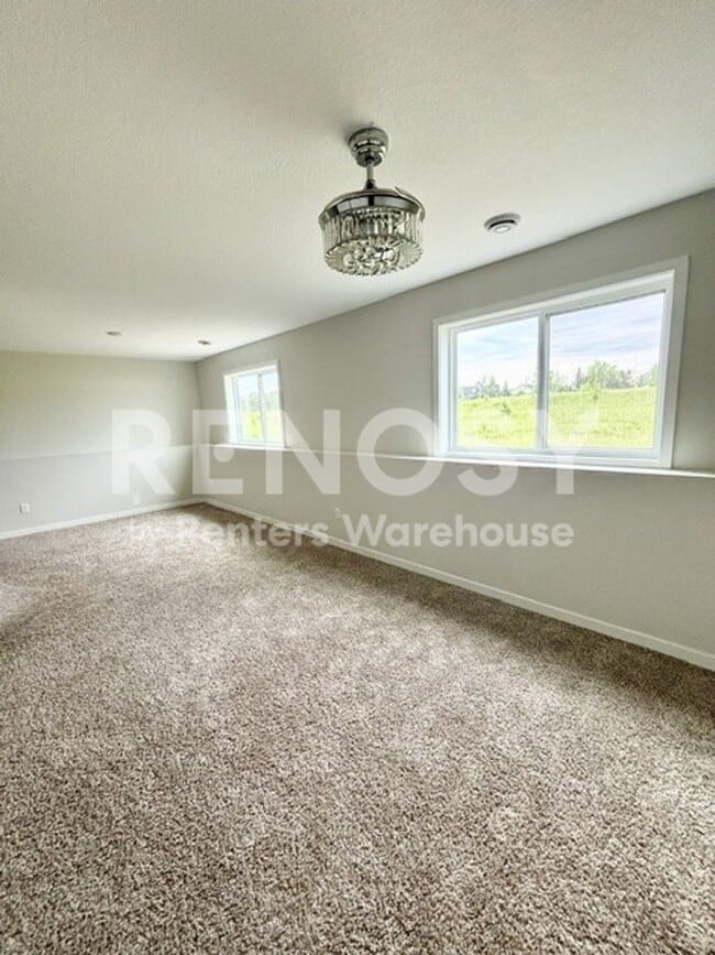 Building Photo - 4634 9th St NE