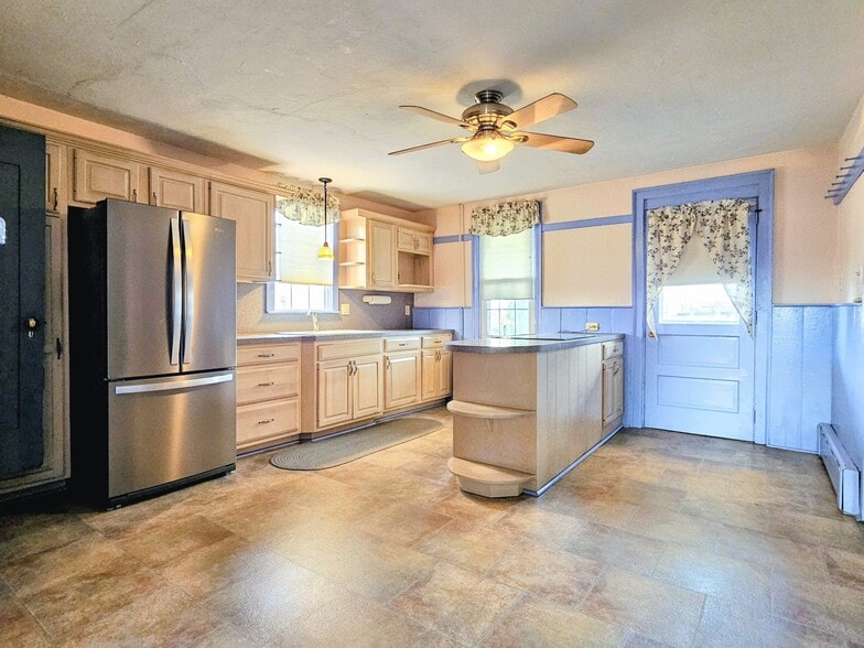 Building Photo - 453 Fruitville Pike